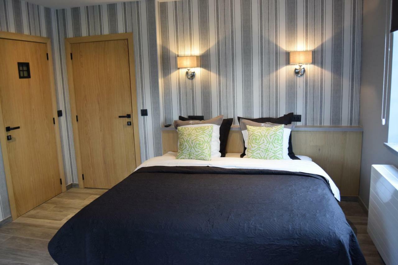 Deluxe Quadruple Room,323879374:JPEG