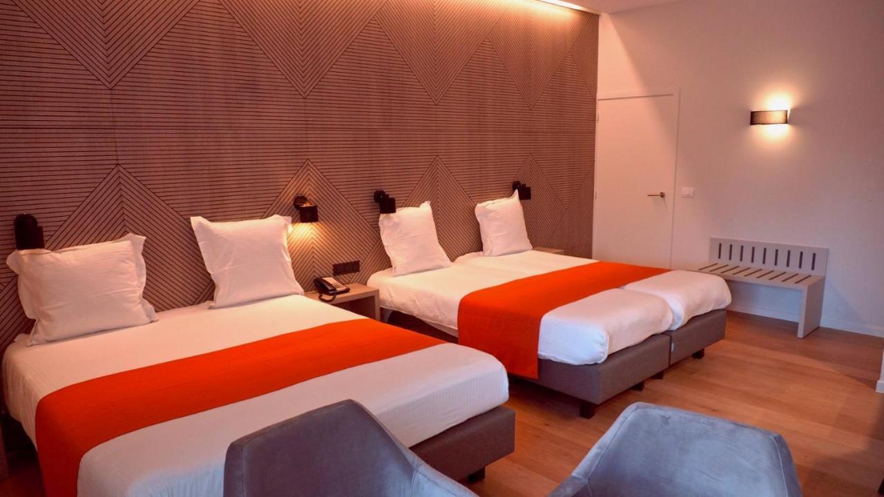 Family Room,62088574:JPEG